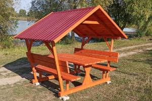 Lemeztetős kerti pad 