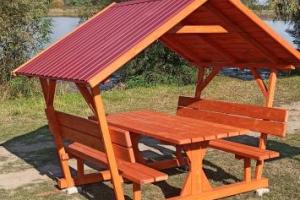 Lemeztetős kerti pad